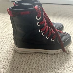 Size 7 Sorel boots